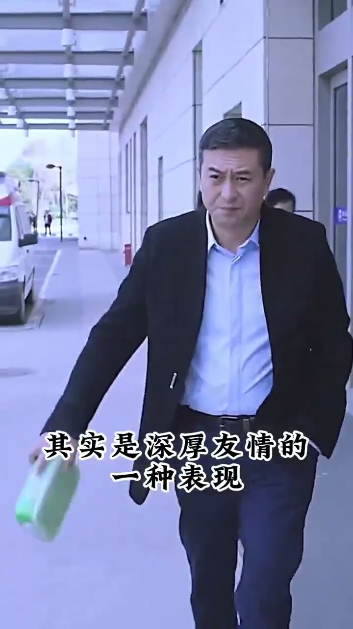 熒幕內(nèi)外:愛情公寓四演員的時(shí)空對(duì)話與成長(zhǎng)印記