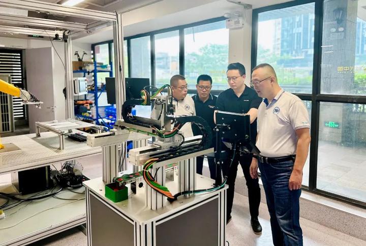 2025新奧掛正版掛牌：特寫場(chǎng)景聚合下的多元影響與案例拆解