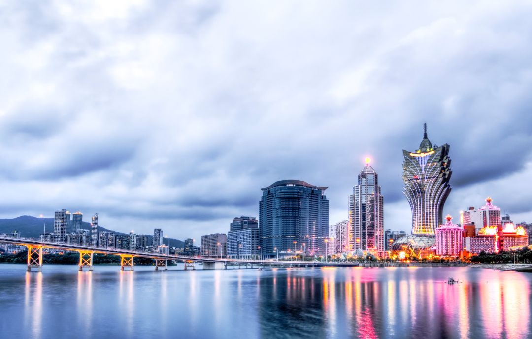 2025新澳門期期準：精準洞察未來趨勢的深度解析與實踐指南