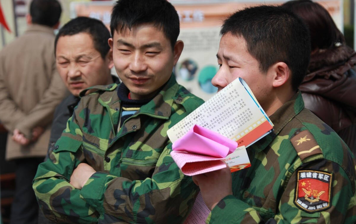 礪劍人生路:一場(chǎng)關(guān)于中國(guó)人民武裝警察部隊(duì)特種警察學(xué)院就業(yè)的深度對(duì)話