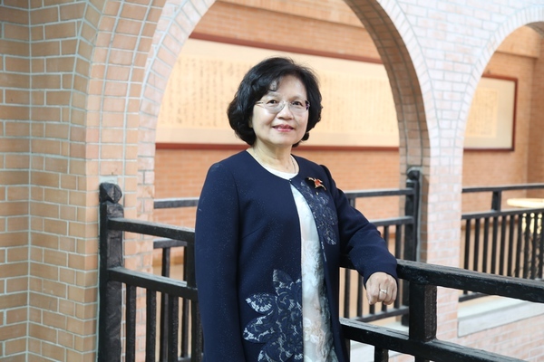 時(shí)空回溯:解碼“蔡秀芬個(gè)人資料”的數(shù)字迷宮與人生軌跡