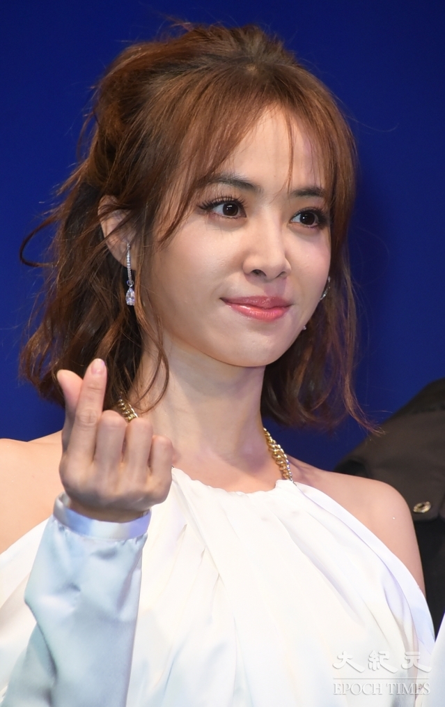時空檔案館的迷霧:探尋“蔡依林老公結(jié)婚照圖”的真相與缺位之美