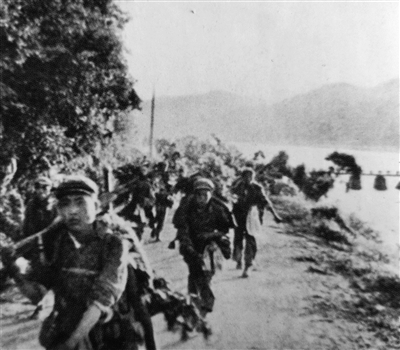 中國(guó)人民志愿軍跨過(guò)鴨綠江哪一年:歷史回眸與多維場(chǎng)景勾勒