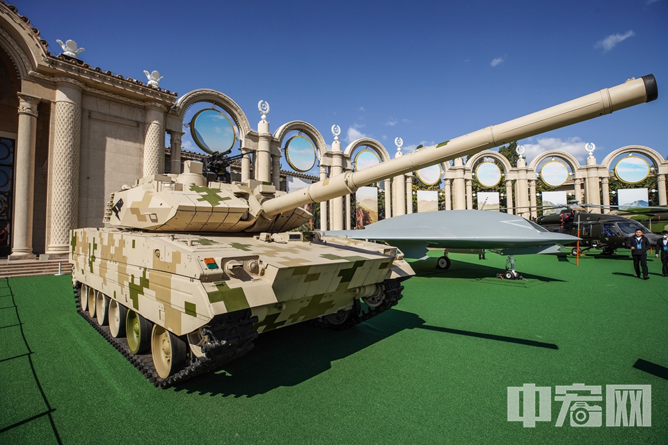 2019閱兵裝甲車方隊深度解析:地面鐵流如何震撼亮相與裝備揭秘