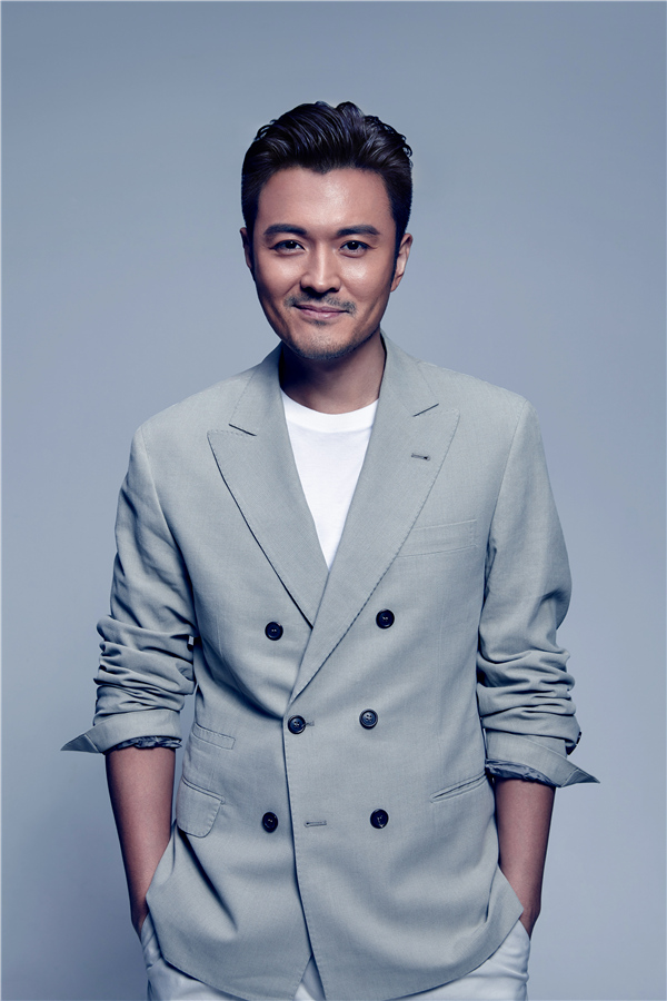 演員于小偉簡(jiǎn)介圖片深度解析：從演藝生涯到熒幕風(fēng)采一覽